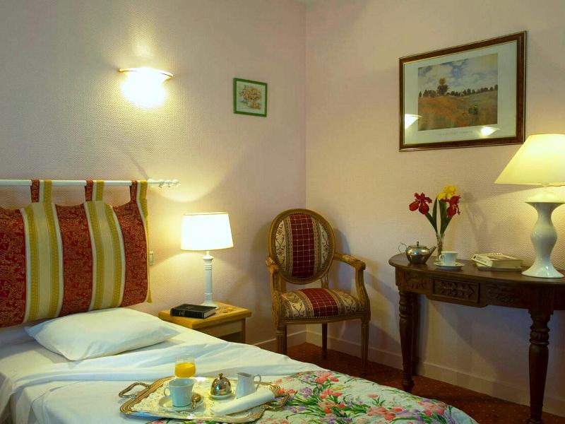 Logis Chez Bach Hotel Chaussin Exterior foto